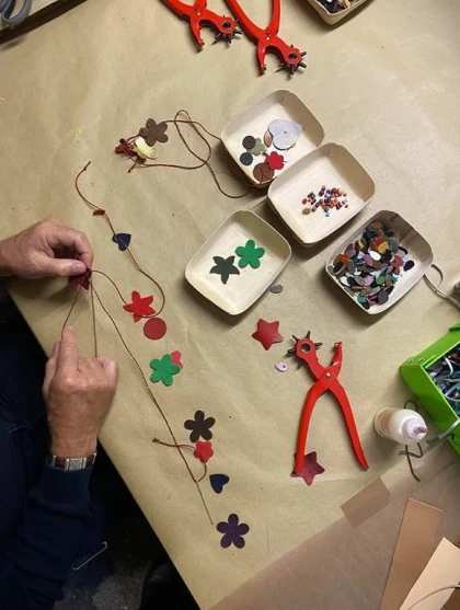 Atelier "Chutes de cuir, créations colorées !" - Expérience Tarn