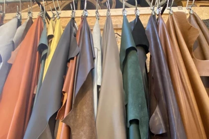 Cuir en stock : la caverne d'Ali Baba du cuir - Expérience Tarn