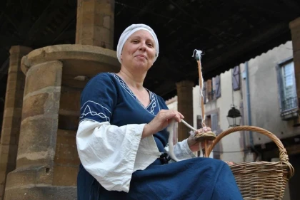 Visite guidée de Cordes sur Ciel : les Parlottes de Pétronille - Expérience Tarn